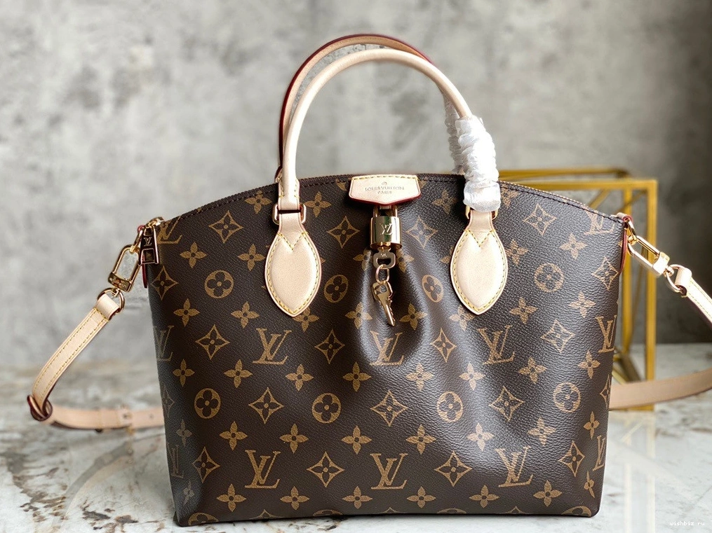 WIS LOUIS PM VUITTON BOÉTIE 0720
